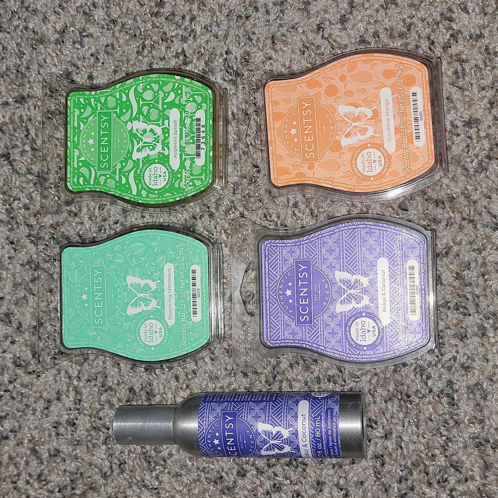 All new 5pc Scentsy Bundle